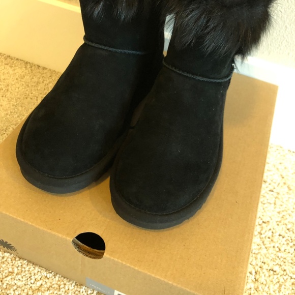 UGG BOOTS - Picture 10 of 11